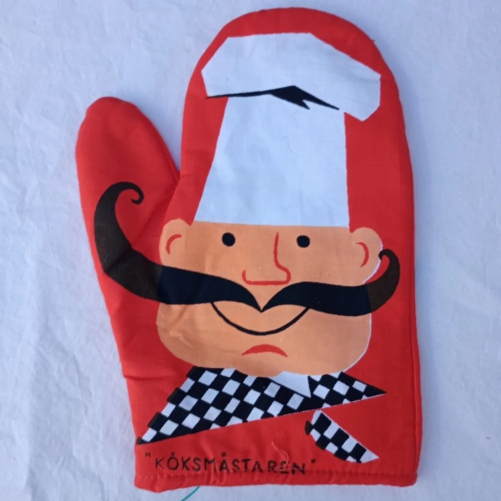 Handmade Red Chef Oven Mitt Kitchen Everyday Gift Decoration Retro Housewarming